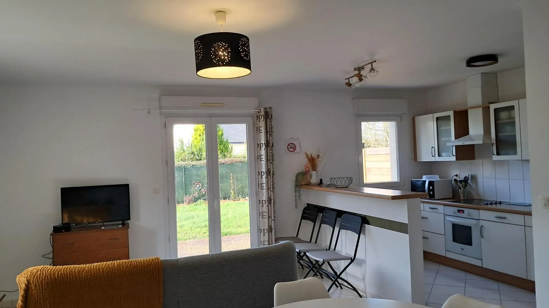 Appartement Au Rdc Avec Jardin Clos, Au Calme. Saint-Aubin-du-Cormier
